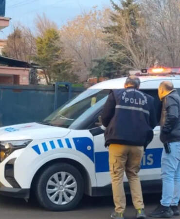 15 Yaşındaki Çocuk, Para Vermeyen Akranını Vurdu!