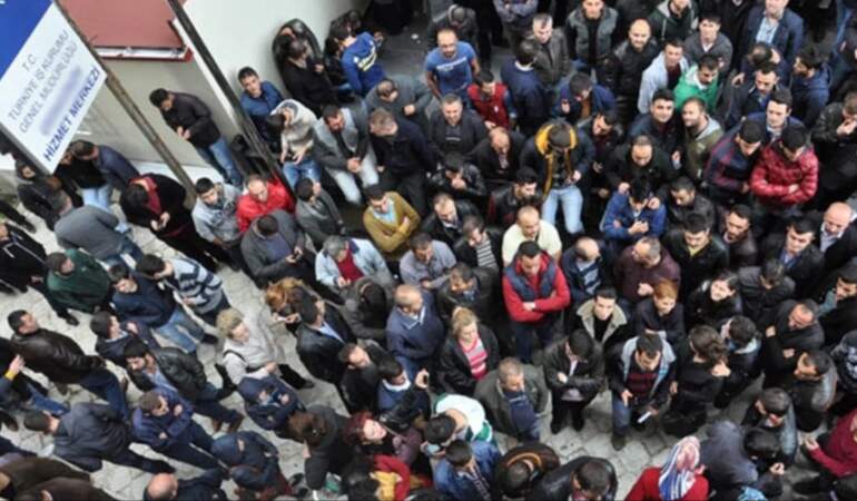 DİSK-AR: Geniş tanımlı işsiz sayısı 11 milyon 593 bine yükseldi