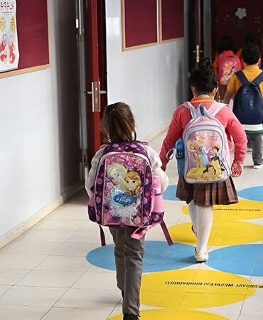 GENAR Araştırma anket sonuçlarını paylaştı: Velilerin yüzde 88’i okul formasını güvenli görüyor
