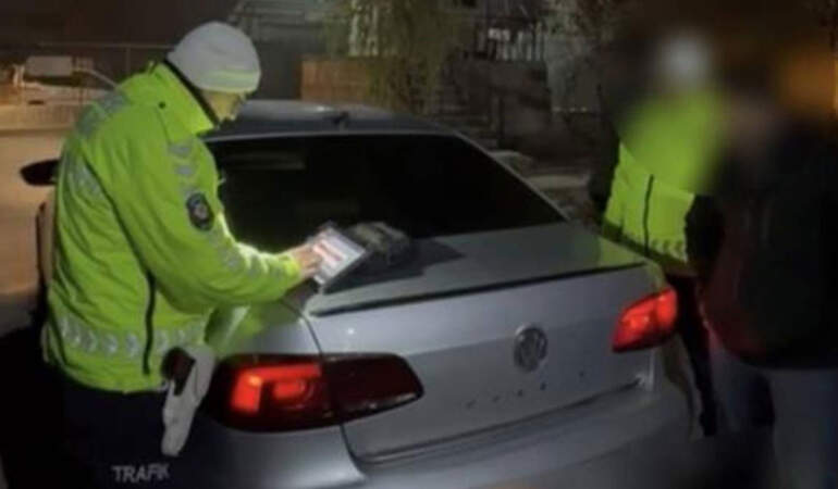 Öğrenci yurdu önünde drift atan sürücü yakalandı