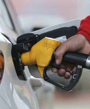 Motorine indirim geldi: Akaryakıt fiyatları tabelaya yansıdı