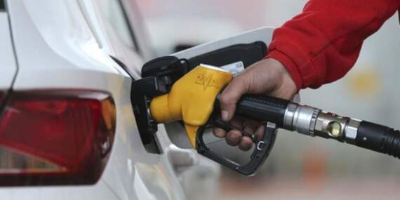 Motorine indirim geldi: Akaryakıt fiyatları tabelaya yansıdı
