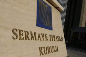 SPK’dan 13 şirkete ihraç onayı, 63 siteye erişim engeli