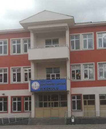 Bingöl’de iki okulda 120 öğrenci gıda zehirlenmesi şüphesiyle hastaneye kaldırıldı: Valilikten açıklama
