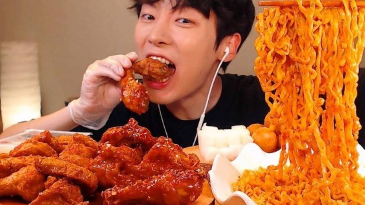 Stres, yalnızlık ve yasaklı haz: Mukbang videoları neden bu kadar popüler?