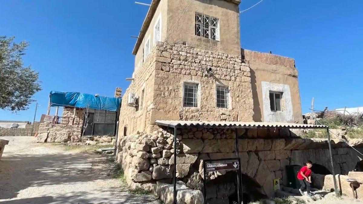 Burası ne İtalya ne de İspanya… Üstünde insanlar yaşıyor, altında zindan bulunuyor! Türkiye’nin doğusunda yer alıyor