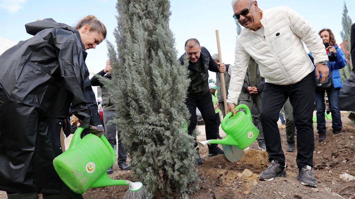 ALJ Türkiye, İzmir’de 310 bin fidan dikimi gerçekleştirdi