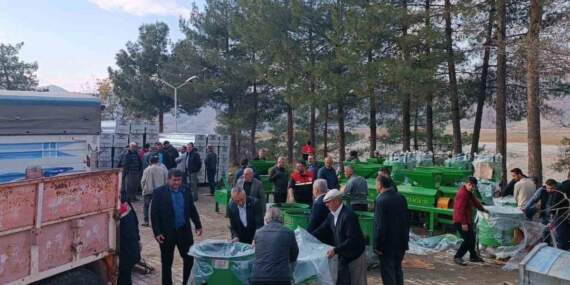 Çiftçilere büyük destek! Hem ekipman hem de makine desteğiyle rahat nefes aldılar