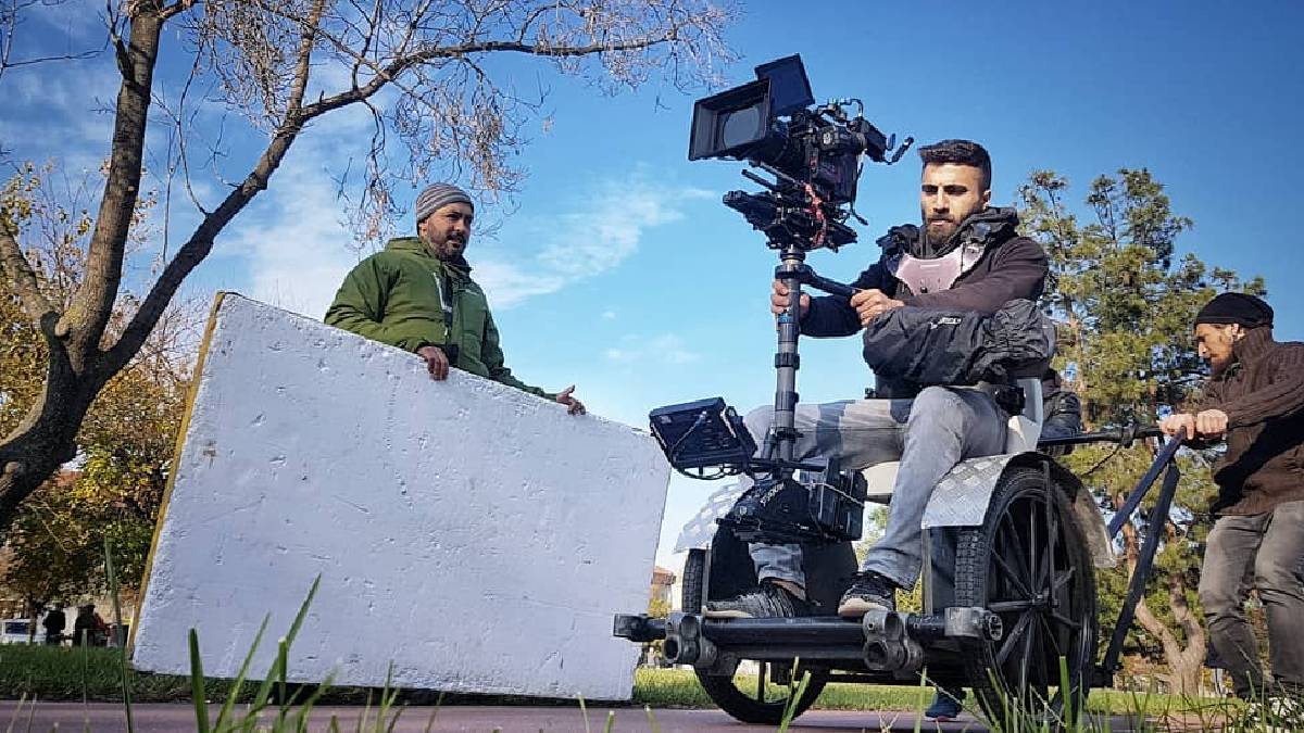 Dizi setlerinin tanınan ismi Ömer Belli Boğaz Köprüsü’nden atladı: Arama çalışmaları sürüyor