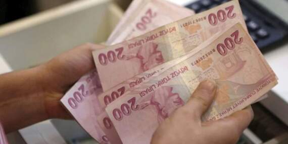 Hayat pahalılığı vatandaşı eksi hesaplara yöneltti: KMH bakiyesindeki borç 1 trilyona dayandı