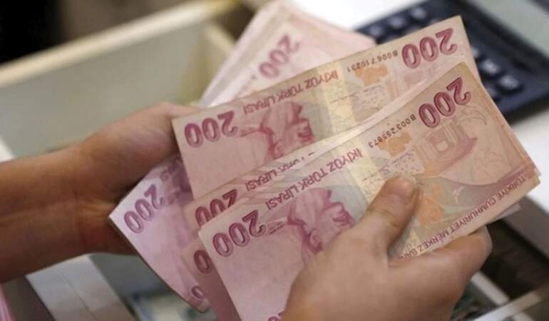 Hayat pahalılığı vatandaşı eksi hesaplara yöneltti: KMH bakiyesindeki borç 1 trilyona dayandı