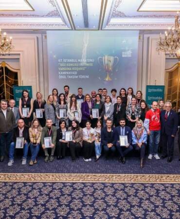 Darüşşafaka, İstanbul Maratonu’na katılan koşucuları törenle buluşturdu