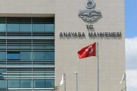 AYM’nin 6 siyasi parti için mali denetim kararları Resmi Gazete’de: Aralarında Saadet Partisi de var