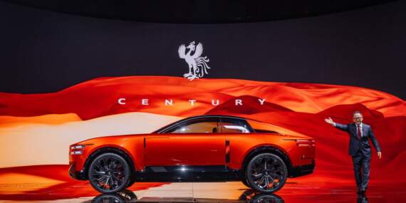Toyota’nın ultra lüks markası Century geliyor! Beklenenin aksine içten yanmalı motor olacak