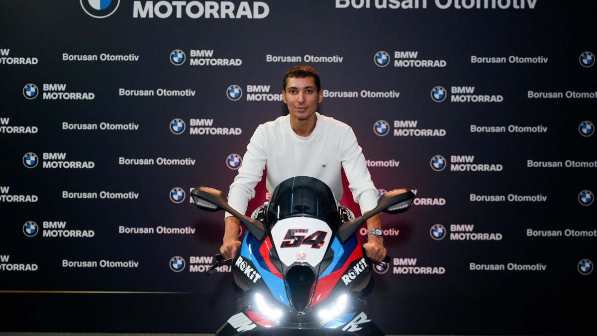 BMW’den Toprak Razgatlıoğlu’na şampiyonluk hediyesi