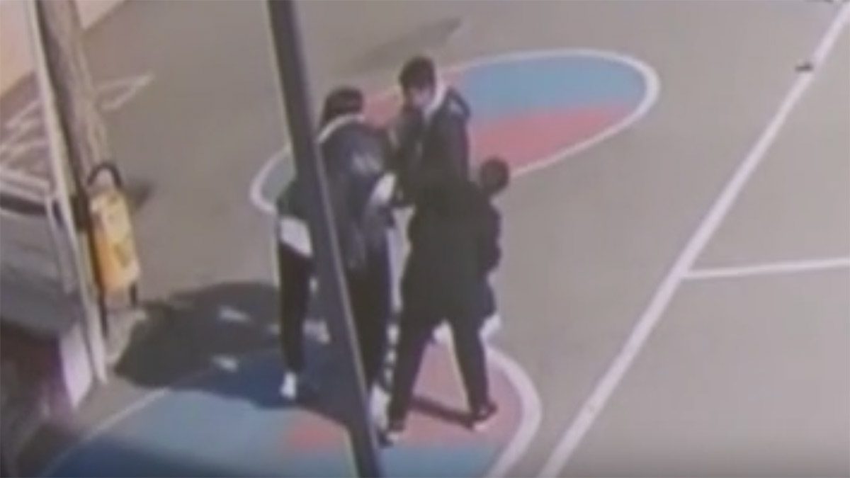 Mandalina yiyen 11 yaşındaki çocuk ölümden döndü! Öğrencisini Heimlich manevrasıyla kurtardı