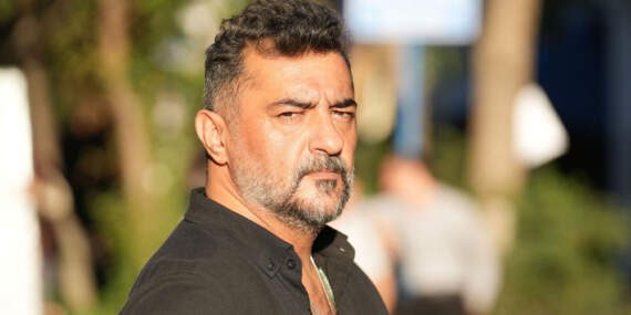Oyuncu Celil Nalçakan trafik kazası geçirdi