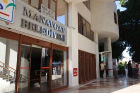 Manavgat Belediyesi’ne yönelik davada 3 tahliye
