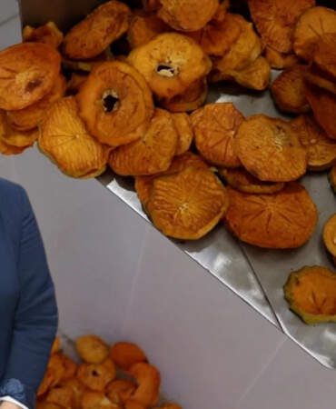 Devlet desteğiyle başladı, kendi işini kurdu! Hurmayla yaptığı cipsi yurt dışına ihraç etti