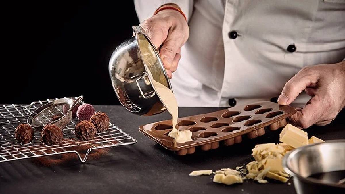 Aslında çikolata değil yağ yiyorsunuz…  Uzun işlemlerle yapılıyor, lezzeti güzel olsa da faydası tartışılır