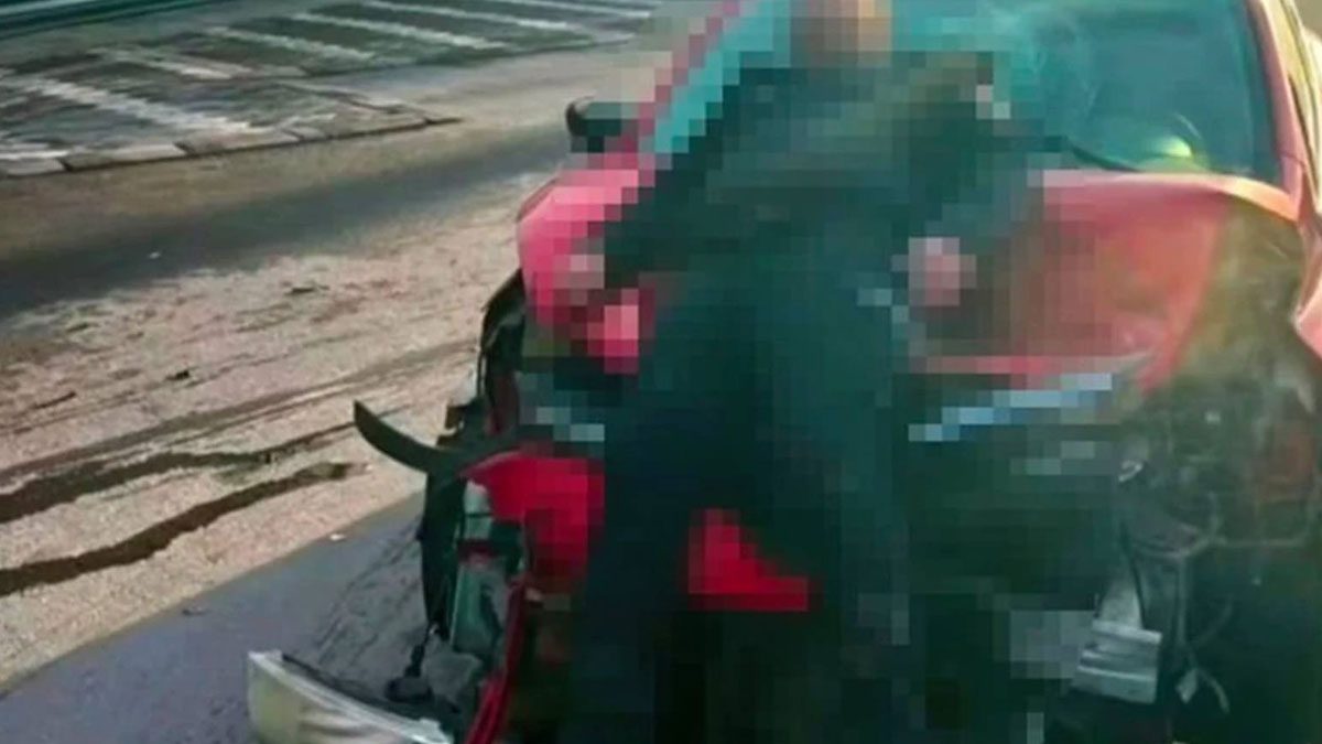 Eski eşiyle evli olan polisi ezdiği görüntüleri sosyal medyadan paylaştı