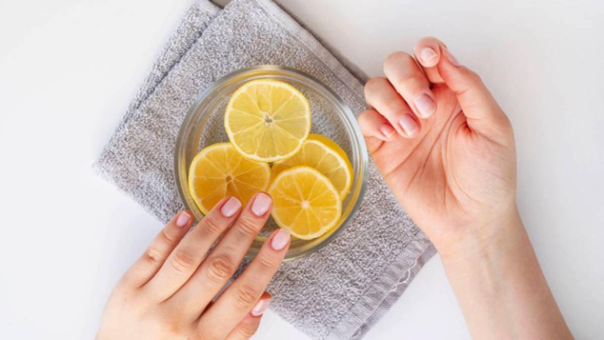 Güzellik uzmanları bunu sizden saklıyor! Tırnaklarınıza limon sürün ve mucizeye tanıklık edin!