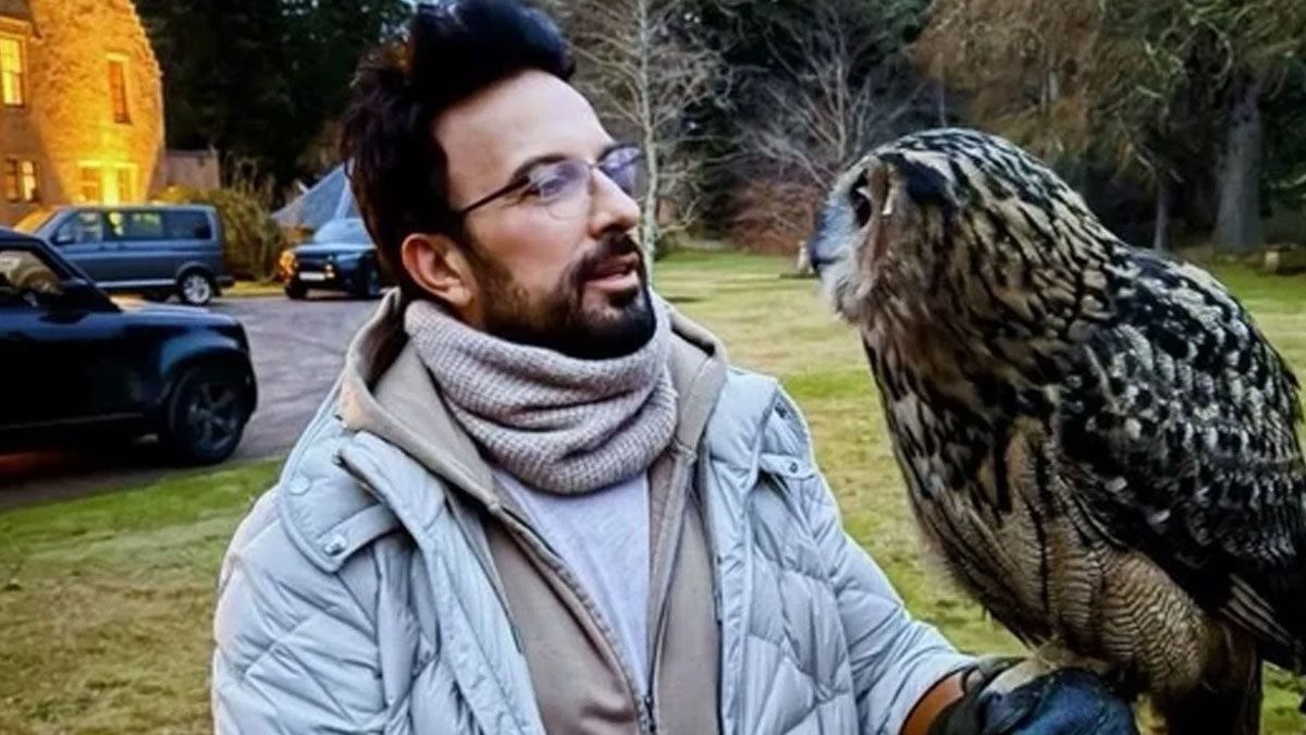Tarkan’ın ‘puhu kuşu’ pozları beğeni yağdı