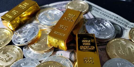 Fed Kararı sonrası piyasalarda tansiyon yükseldi: Altın kritik seviyeyi aştı, euro ve gümüşten rekor