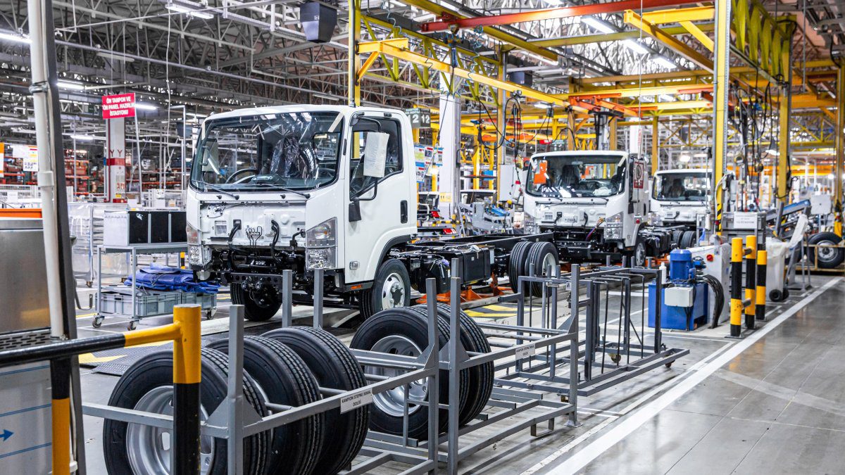 Anadolu Isuzu’dan Özbekistan’da yatırım