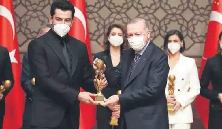 Tolga Karel’den iddia: Kenan İmirzalıoğlu 2028’de AK Parti’den aday olacak