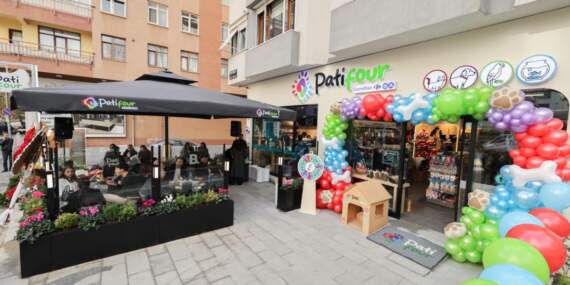 CarrefourSA’nın yeni nesil evcil hayvan yaşam alanı PATiFOUR açıldı