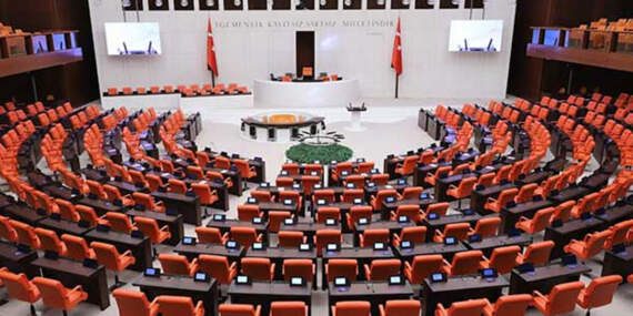 Meclis’te ‘taciz’ skandalında cezalar kesinleşti