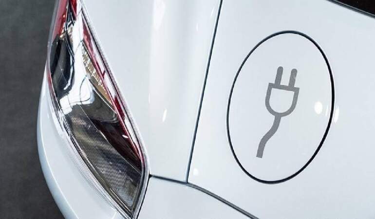 Tek şarjla rekor kıran elektrikli modeller: Uzun menzilin şampiyonu bakın hangi modeller?