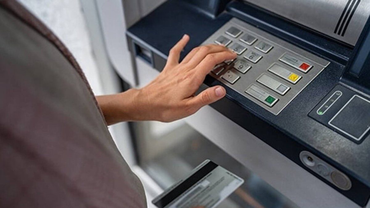 Banka şubelerinde yeni dönem! ATM’den para çekme limitleri 50 bin TL’ye çıkıyor!