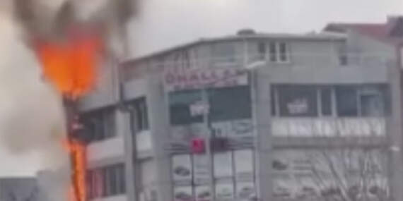 Esenyurt’ta bir restoranda yangın! İtfaiye ekipleri müdahale etti