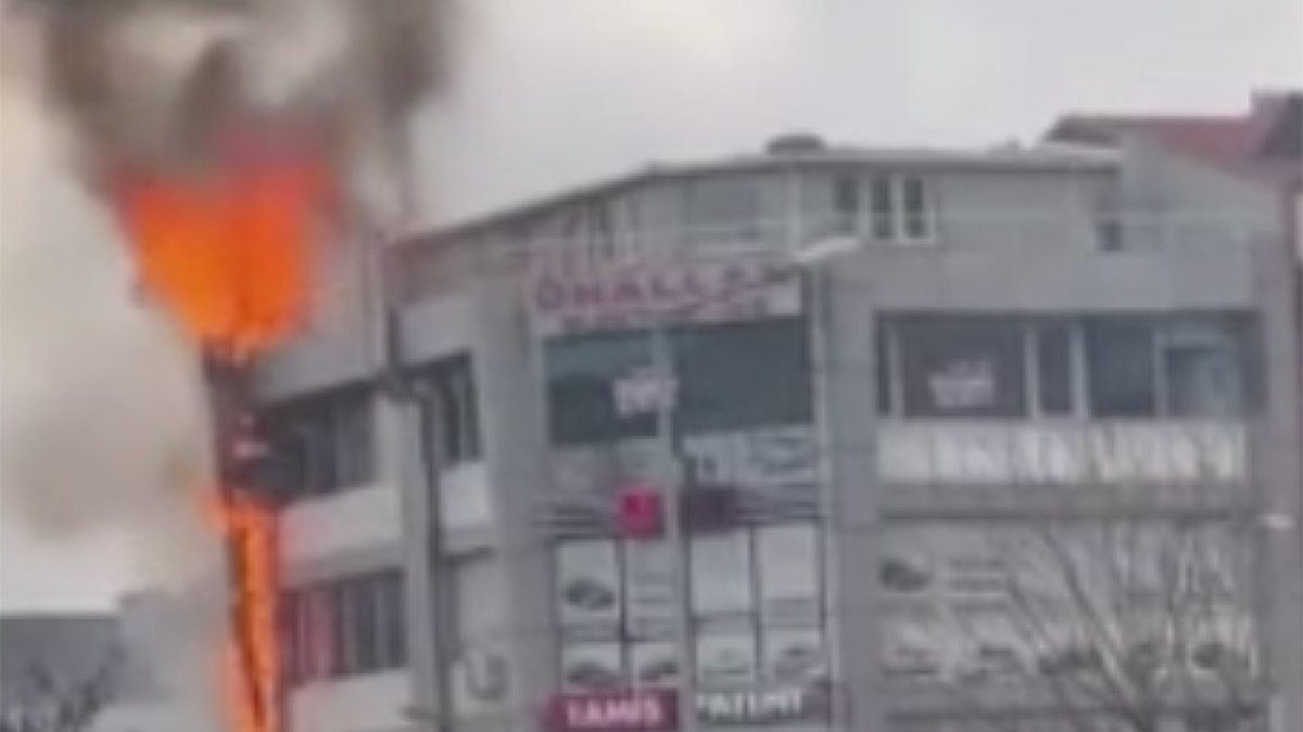 Esenyurt’ta bir restoranda yangın! İtfaiye ekipleri müdahale etti