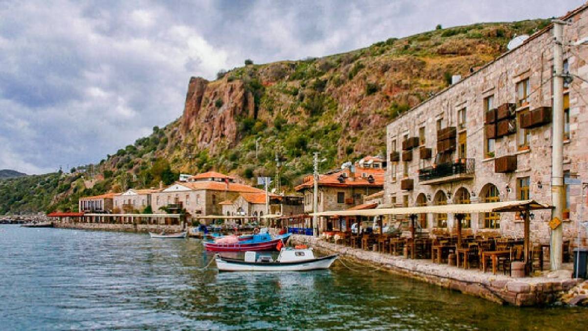 Hem yazın hem de kışın yaşamaya doyamayacaksınız! Çanakkale’nin hem yazlık hem de kışlık köyleri…