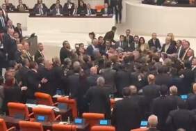 TBMM’de 2026 yılı bütçesi kabul edildi: AK Parti ve CHP’li vekiller arasında kavga çıktı