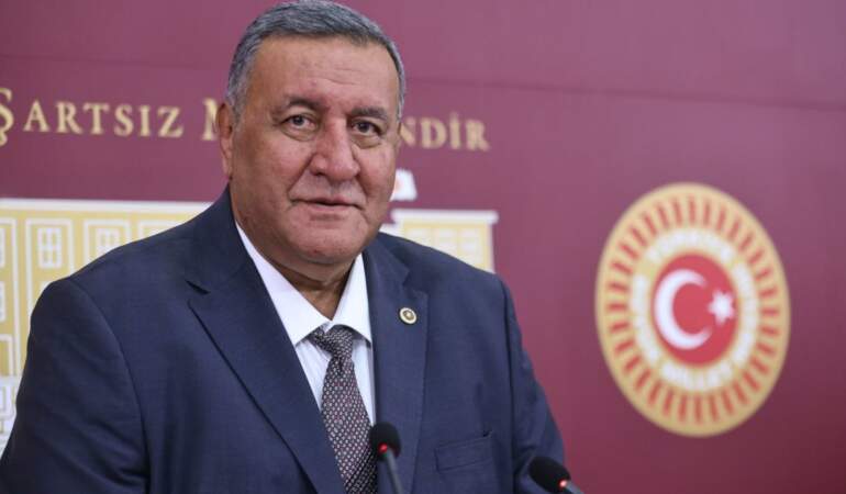 Ömer Fethi Gürer: Krediler dün ev sahibi yapıyordu, bugün karın doyuruyor