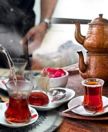 Çay severler bu yönteme bayılacak! Çayın suyuna 1 parça eklemek yeterli: Lezzeti katbekat artacak