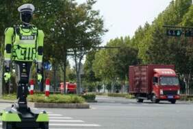 Hangzhou’da yapay zeka devrimi: Hangxing No 1 trafik robotu ilk mesaisini yaptı