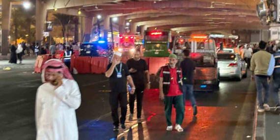 Mekke’de umrecileri taşıyan araç Türk kafilesine çarptı: Ölü ve yaralılar var