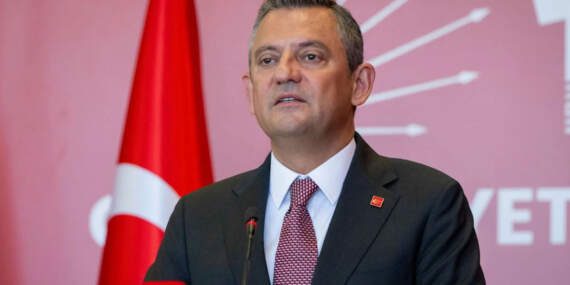 Özel’den asgari ücrete ilk tepki: İk kez açlık sınırının altında açıklandı