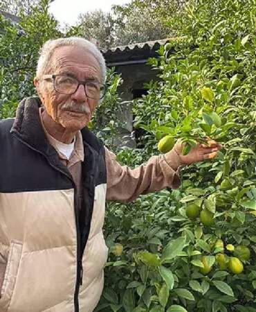 Almanya’da gördü Samsun’da yetiştirdi! 54 farklı çeşidiyle bahçeyi renklendiriyor, hiçbir kimyasal kullanmıyor