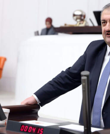 DEVA Partili Karal’dan ‘tarihi geçmiş gıda’ tepkisi: Emekliyi riskli ürünlere mahkum eden tablo Meclis gündeminde