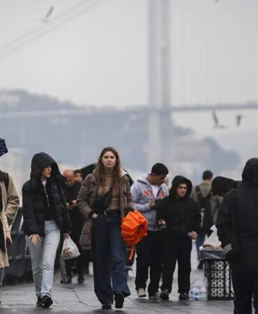 Sıcaklıklar artıyor, batı sağanağa teslim: Kış ortasında yalancı bahar geliyor