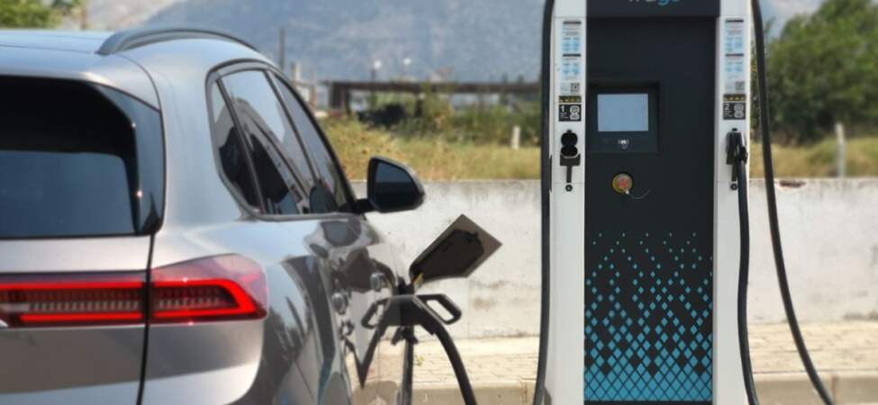 Elektrikli araçların kış karnesi açıklandı: Tesla verimlilikte zirvede, BYD sınıfta kaldı, menzil kralı ise Almanlardan çıktı