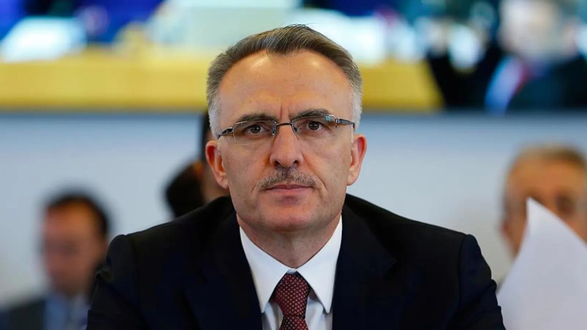 Eski Hazine Bakanı Naci Ağbal, Aksa Enerji’nin CEO’su oldu