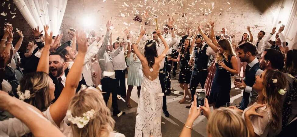 Düğünlerde görülmemiş yenilik! Davetiyelerde IBAN dönemi başladı: Artık kimse nakit istemiyor