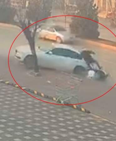 Bursa’da dehşet anları: Otomobil önce motosiklete sonra ağaca çarptı!